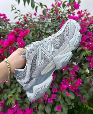 New Balance 327